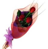 Çiçek satisi buket içende 3 gül çiçegi  Eskişehir online çiçek gönderme sipariş 